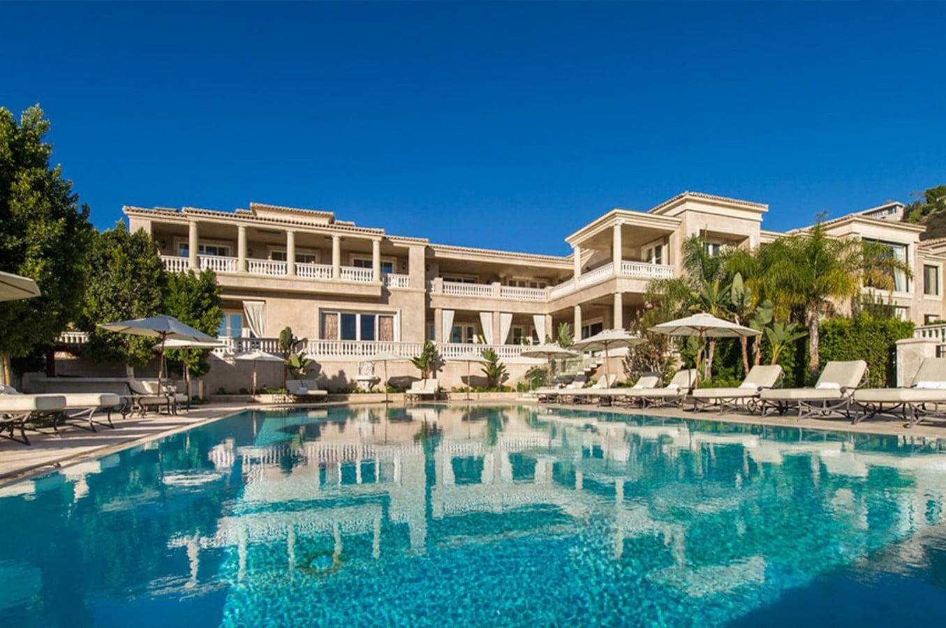 Palazzo Di Amore, California_©https://luxuryhomerental.com/properties/394-palazzo-di-amore/