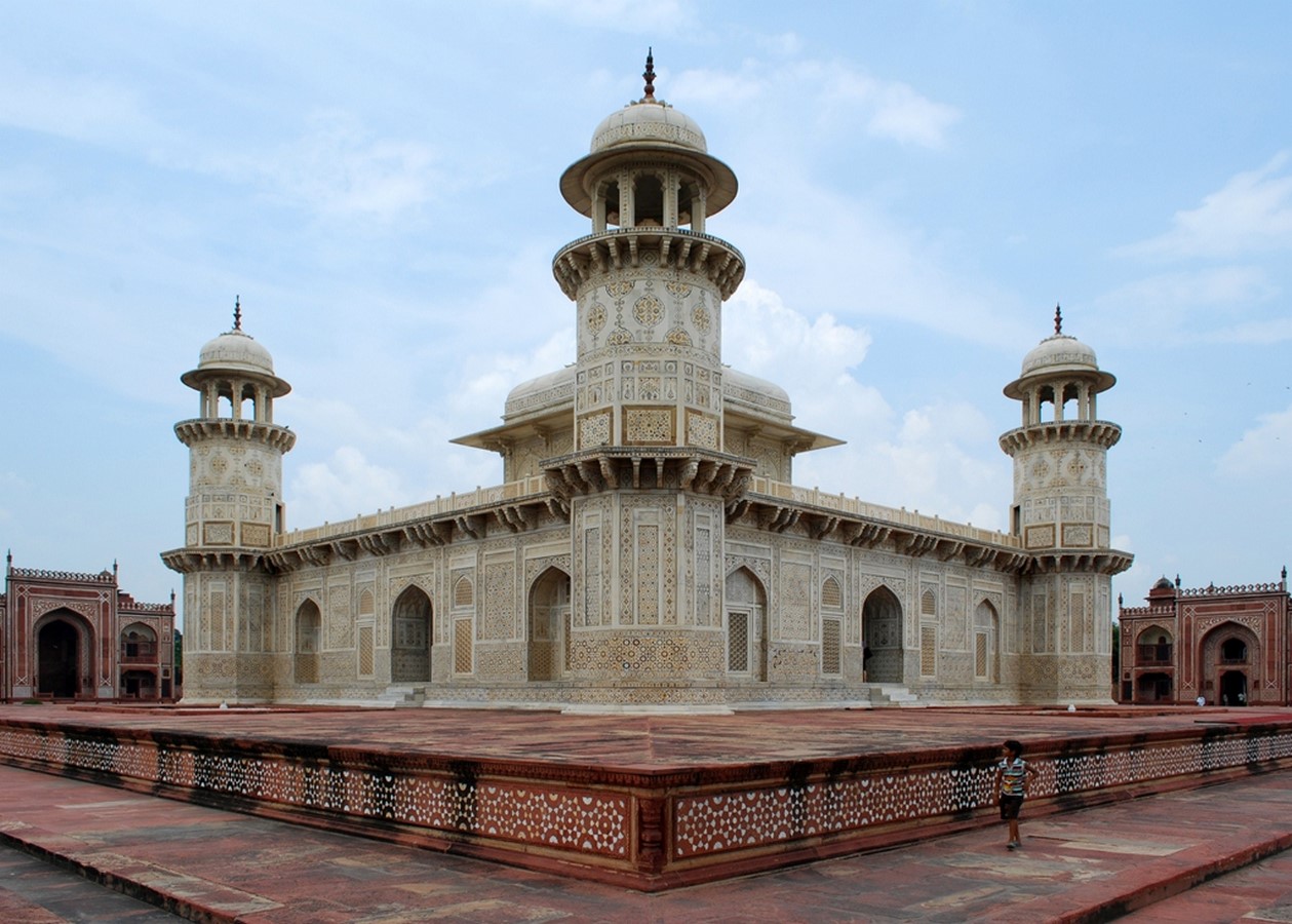 15 Places to Visit in Agra for Travelling Architect - Sheet14