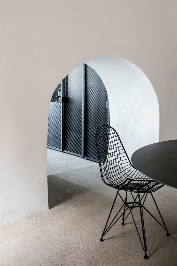 Interiors of the Modern Cave_©Amit Geron