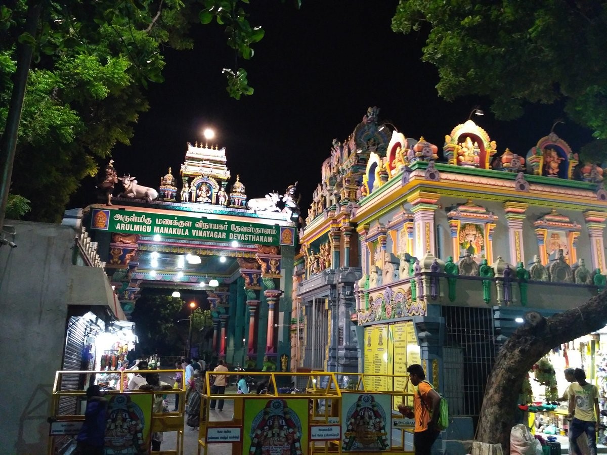 SriManakulaVinayagarTemple_Exteriors_©tripadvisor.co.uk
