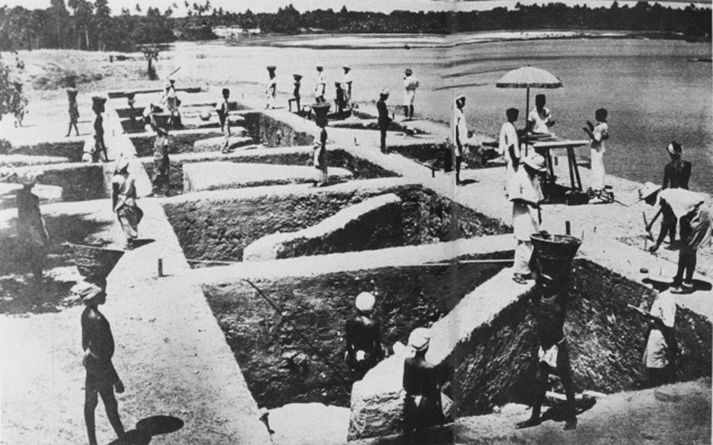 ArikameduArchaeologicalSite_ExcavationsConductedIn1946_©dharma.hypotheses.org