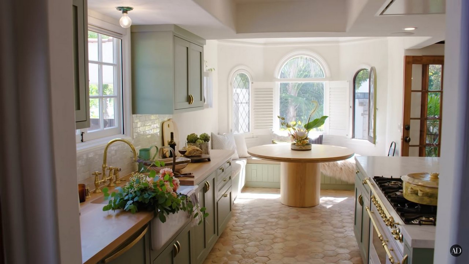An inside look at the houses owned by Nina Dobrev - Sheet5
