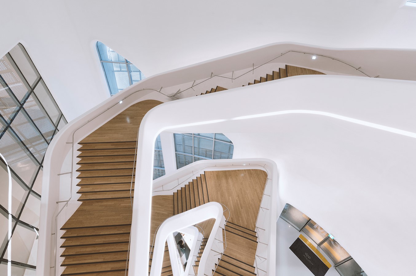 Staircase inside the plaza_©Andres Gallardo