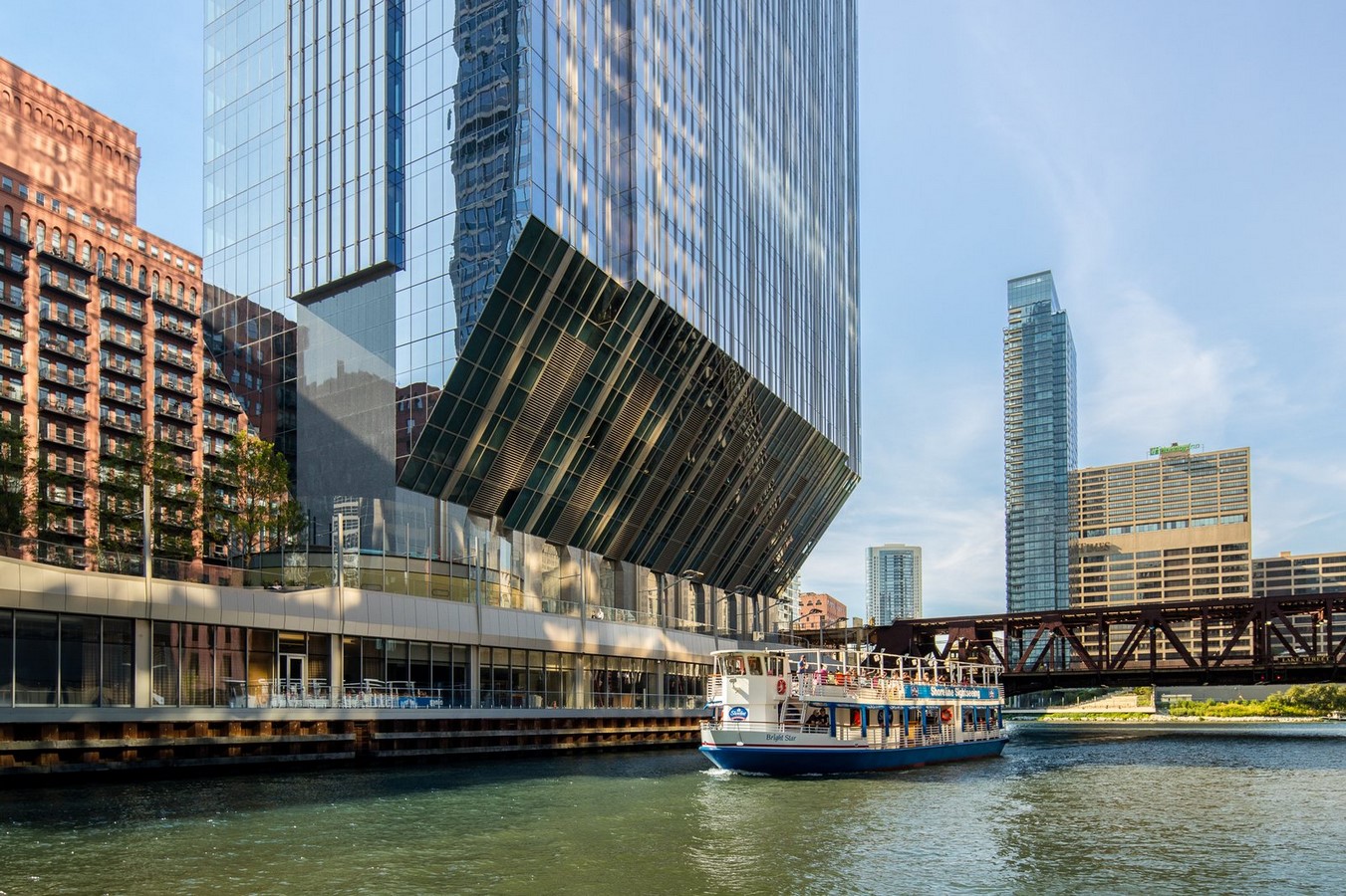 Buildings In Chicago: 15 Architectural Marvels Every Architect Must See - Sheet7