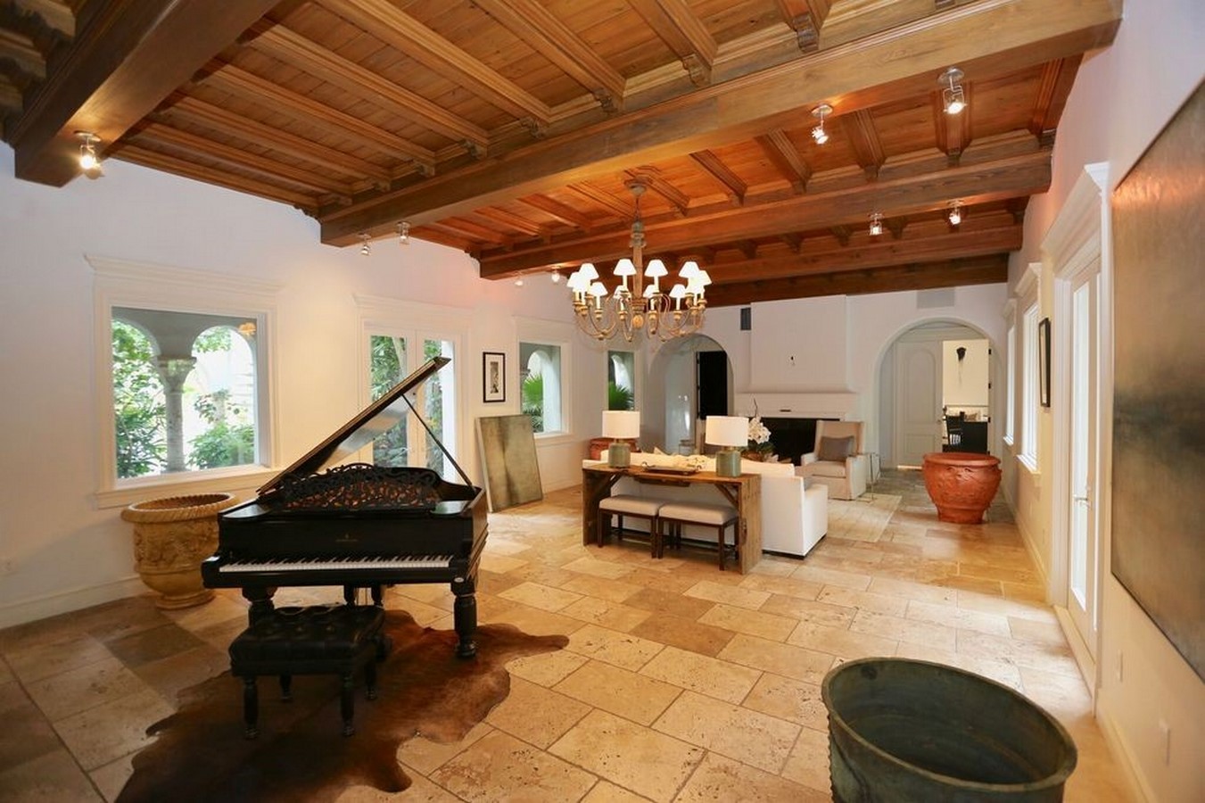An inside look at all the houses owned by Lenny Kravitz - Sheet11