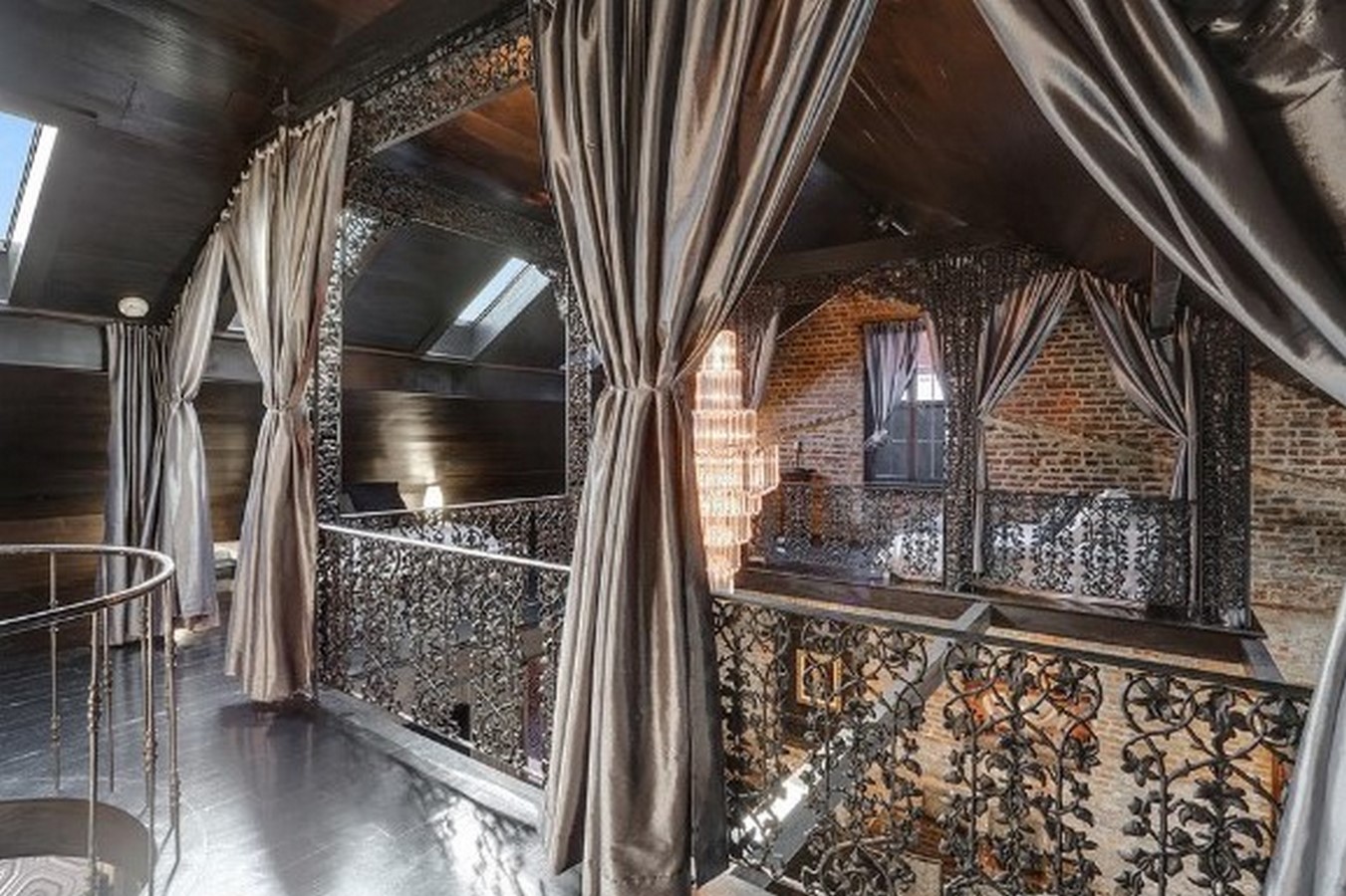 An inside look at all the houses owned by Lenny Kravitz - Sheet32