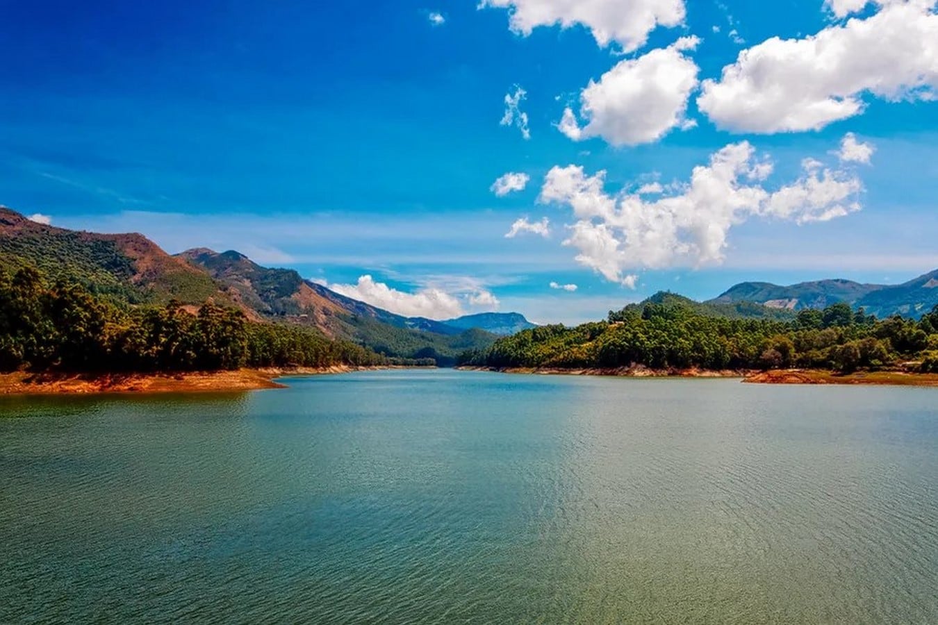 15 Places to visit in Munnar for Travelling Architect - Sheet21