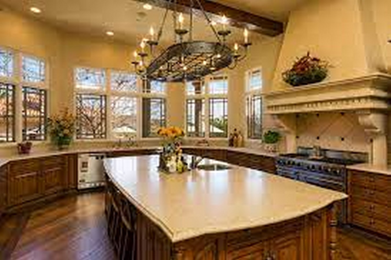 Britney Spears House: 10 Facts through Architect's Lens - Sheet6