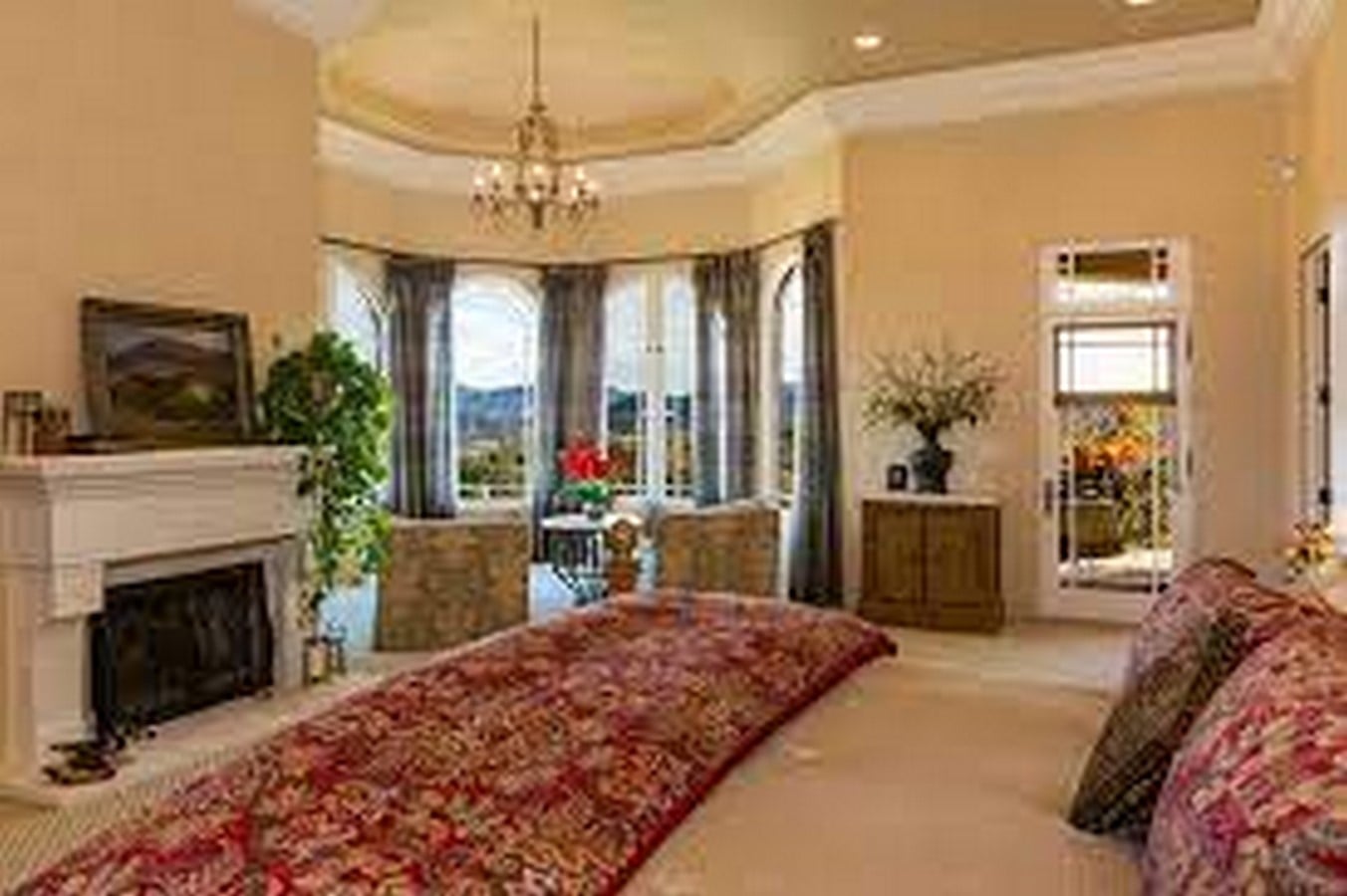 Britney Spears House: 10 Facts through Architect's Lens - Sheet7