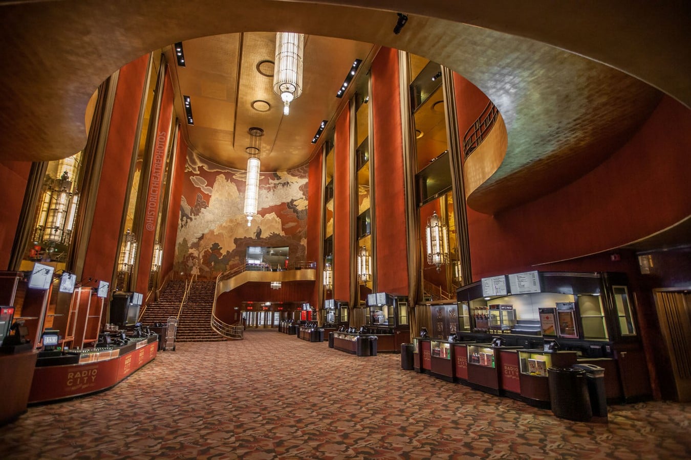 The Entrance Foyer_©www.historictheatrephotos.com