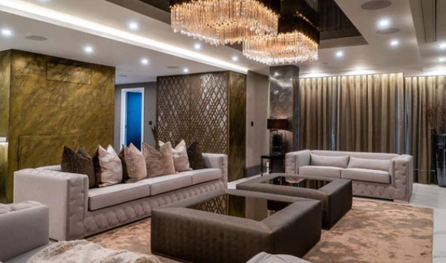 Living room _©https://cdn.shopify.com/s/files/1/0550/8789/0610/articles/Touched_Interiors_-_Portfolio_-_Manchester_600x.jpg?v=1621504284