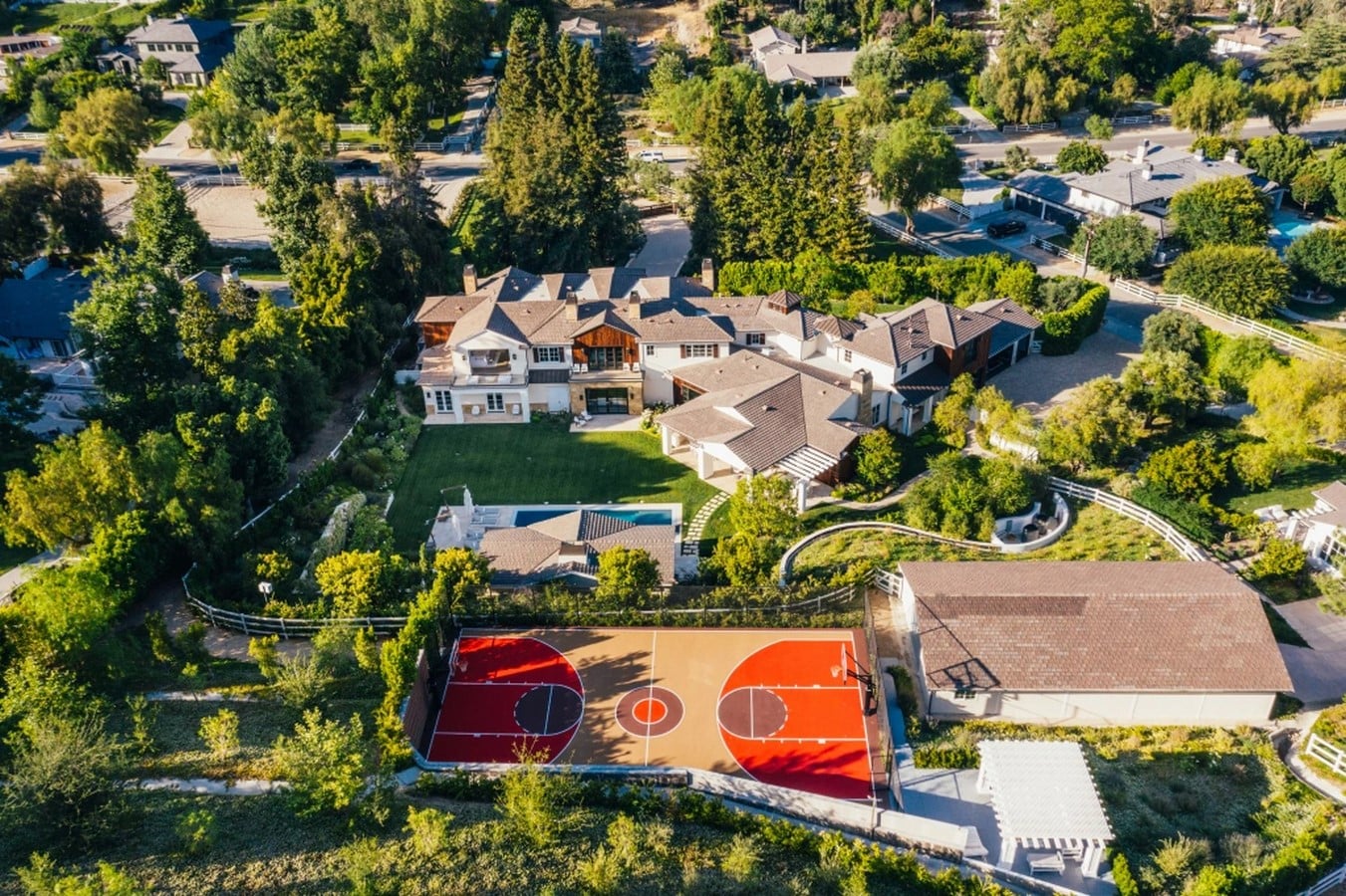 Madonna's House: 10 Facts through Architect's Lens - Sheet1