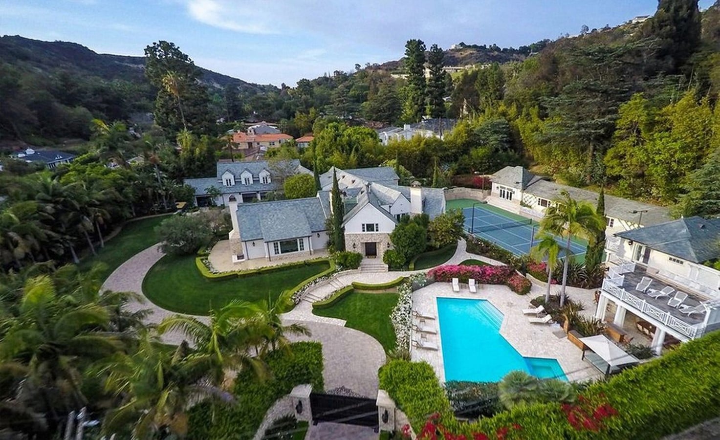 Madonna's House: 10 Facts through Architect's Lens - Sheet2