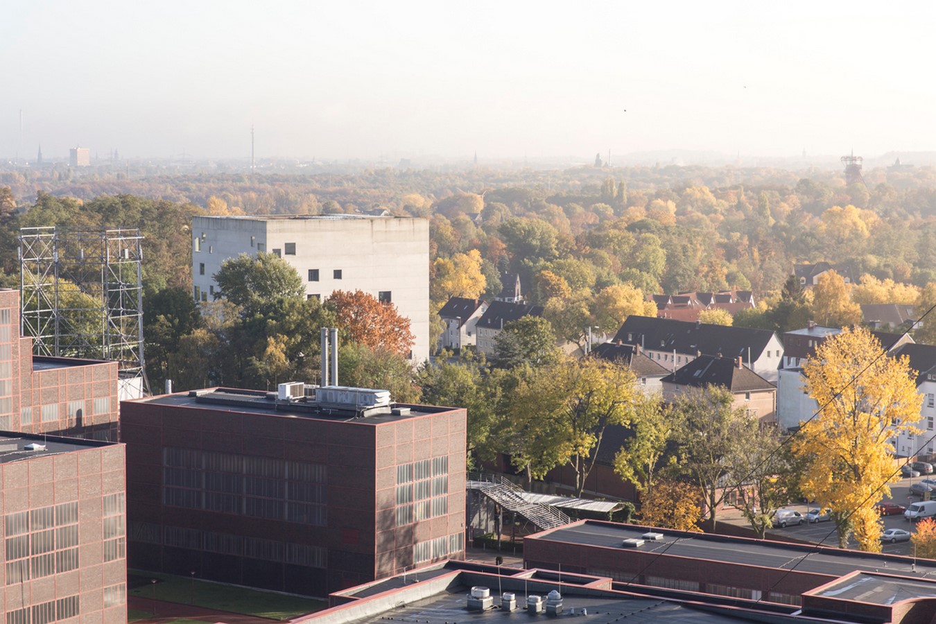 Building Between Sprawl &amp; Factory_©LaurianghinitoiuZollverein