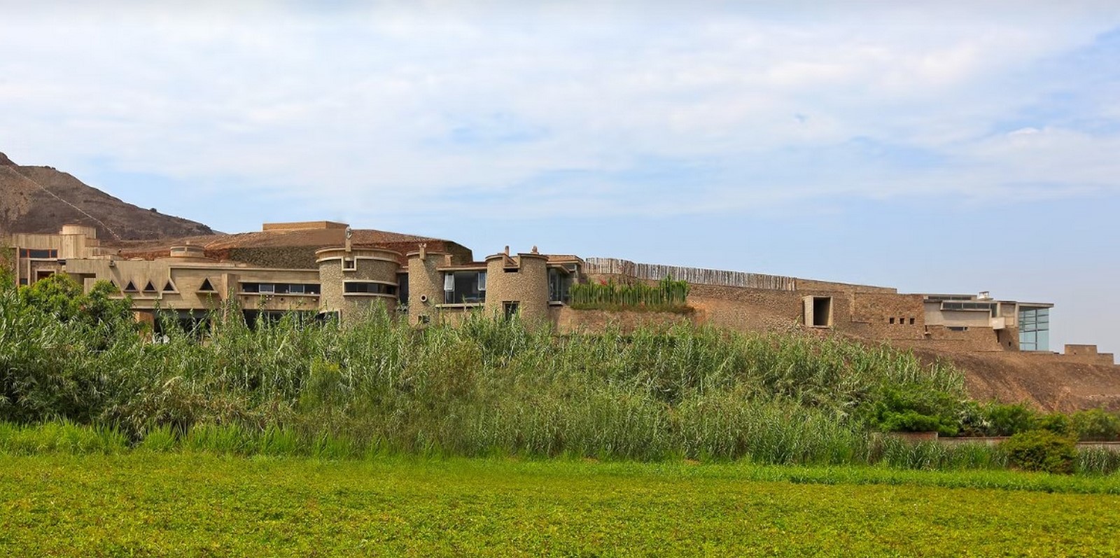 Longhi- 10 Iconic Projects - Sheet6