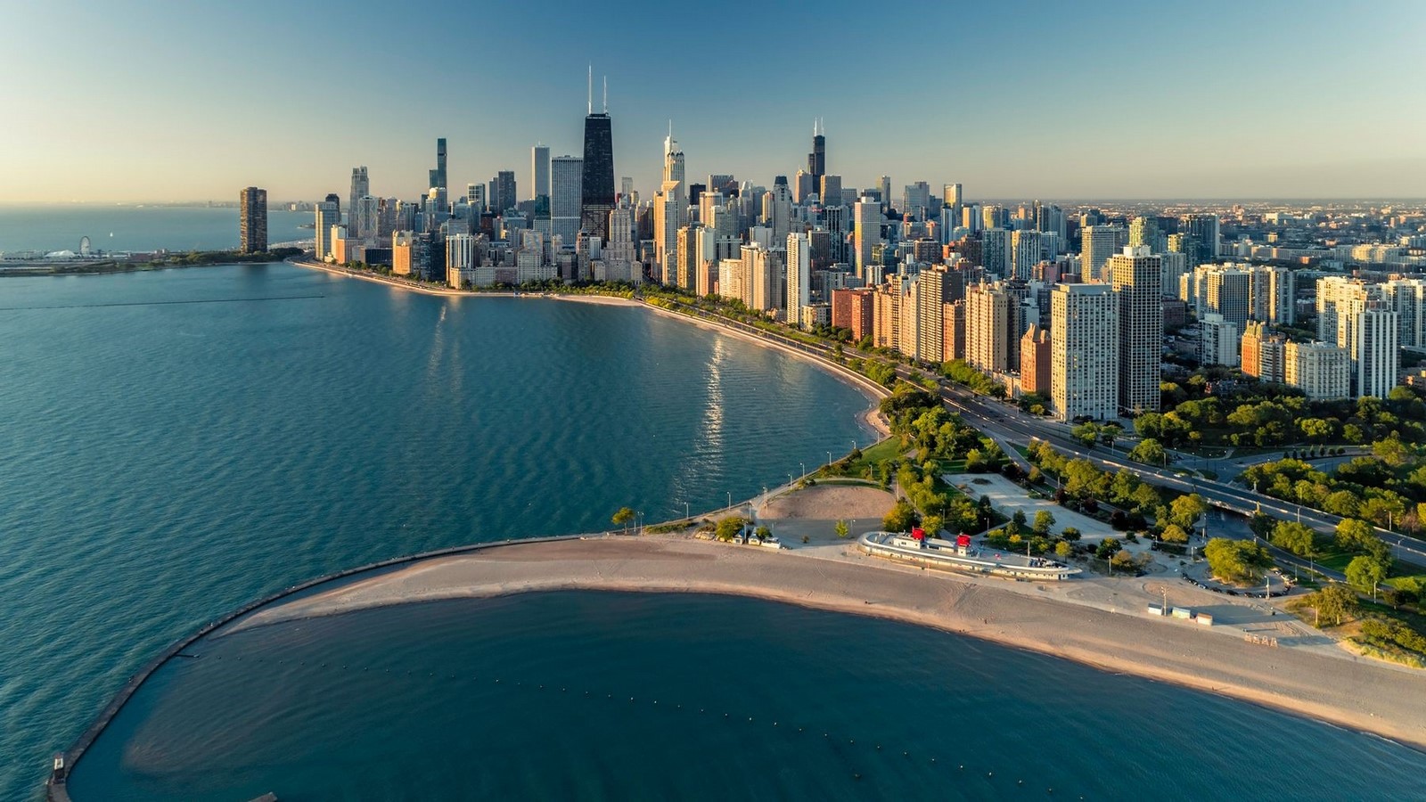 The view of city skyline_©cntraveler