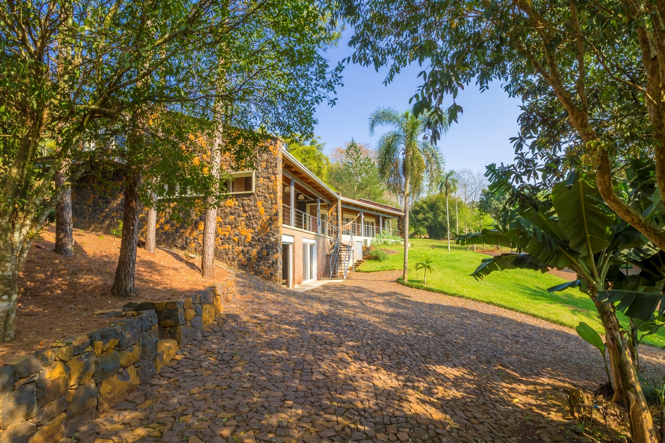 Residence of the Stone by cuboverde arquitetura sustentável - Sheet5