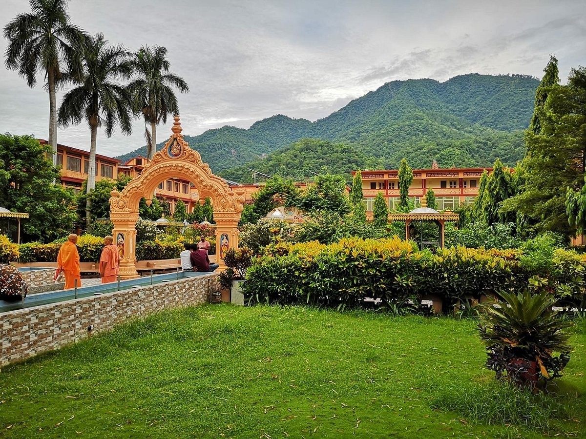 15 Places To Visit In Uttarakhand for Travelling Architect - Sheet11