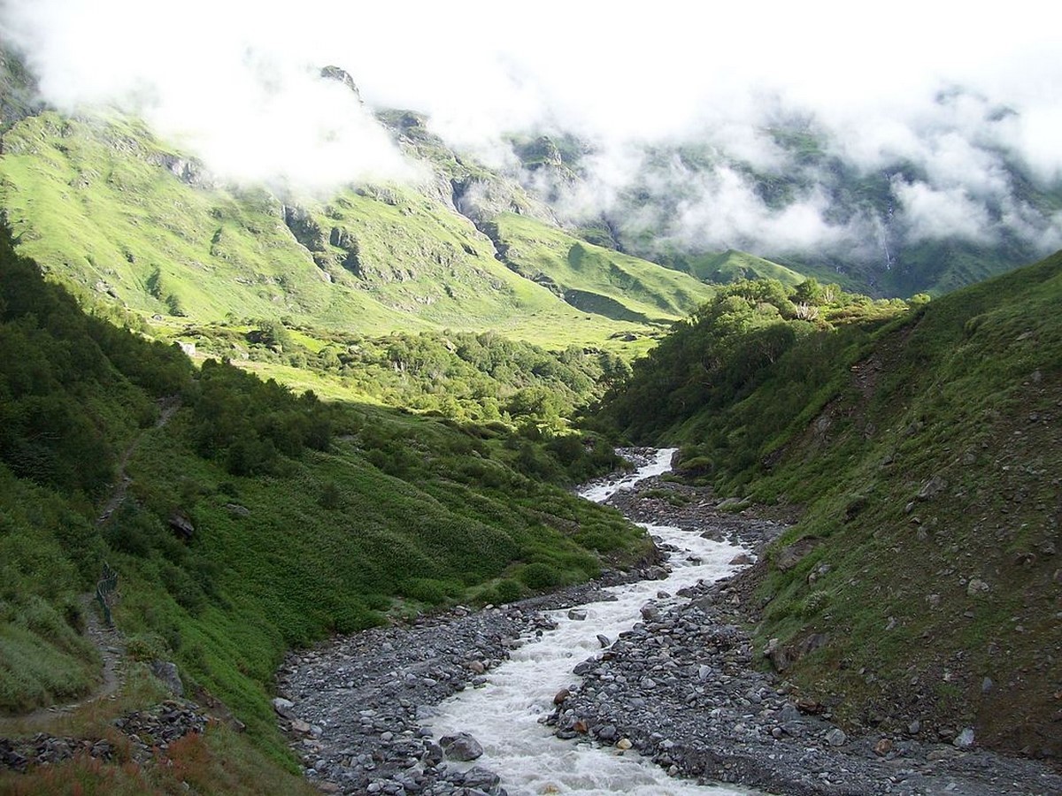 15 Places To Visit In Uttarakhand for Travelling Architect - Sheet23