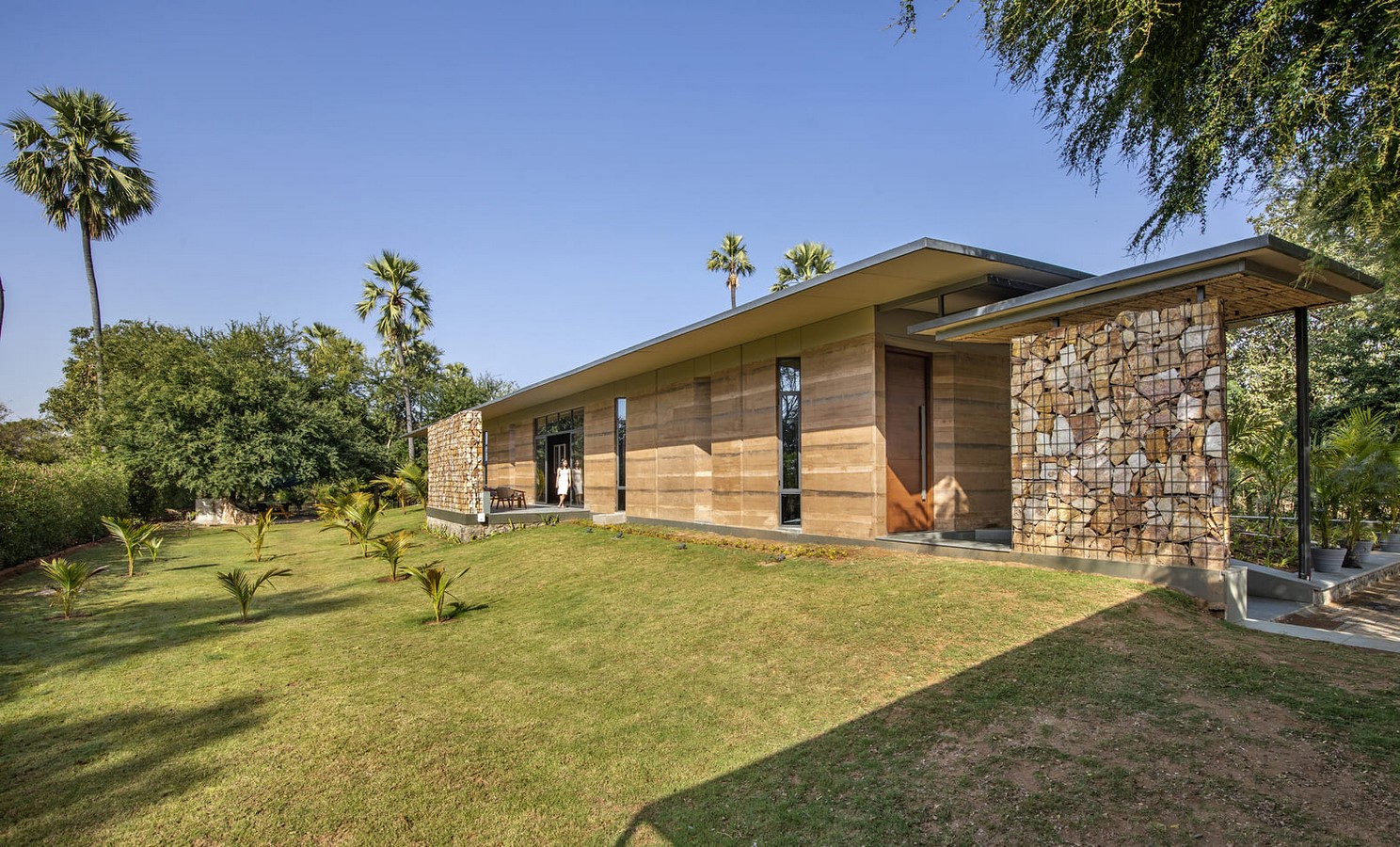 50 beautiful houses in India - Sheet25