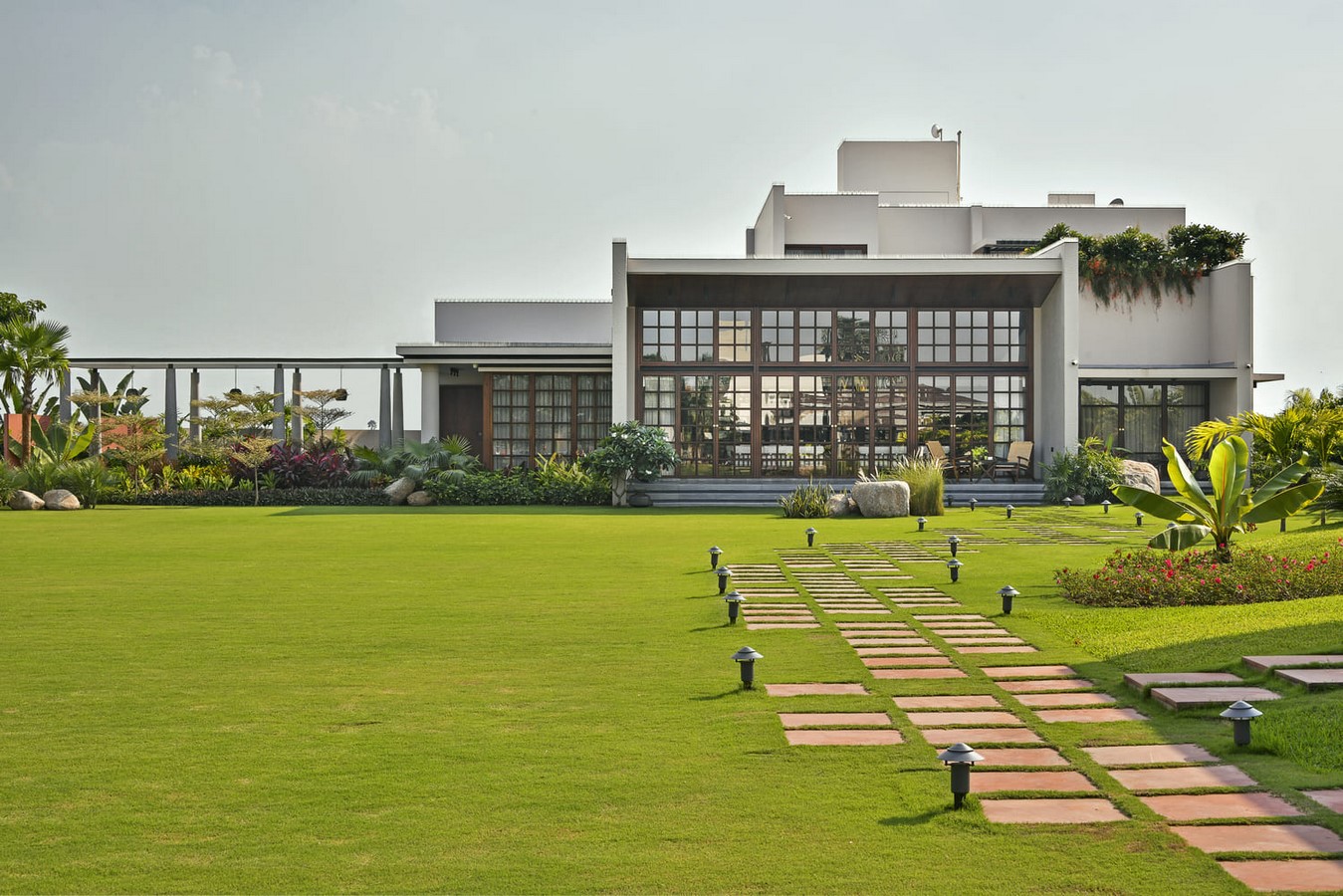 50 beautiful houses in India - Sheet29