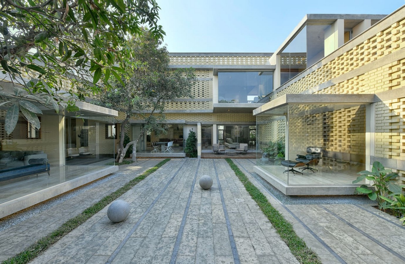 brick mask house_©Monika Sathe Photography
