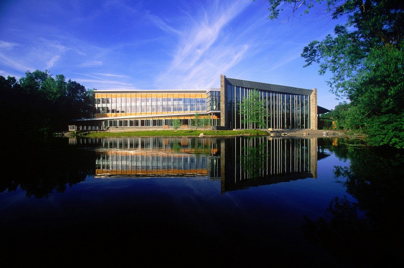 CornellOrnithologyLaboratory_©https://www.archdaily.com/19263/cornell-ornithology-laboratory-rmjm