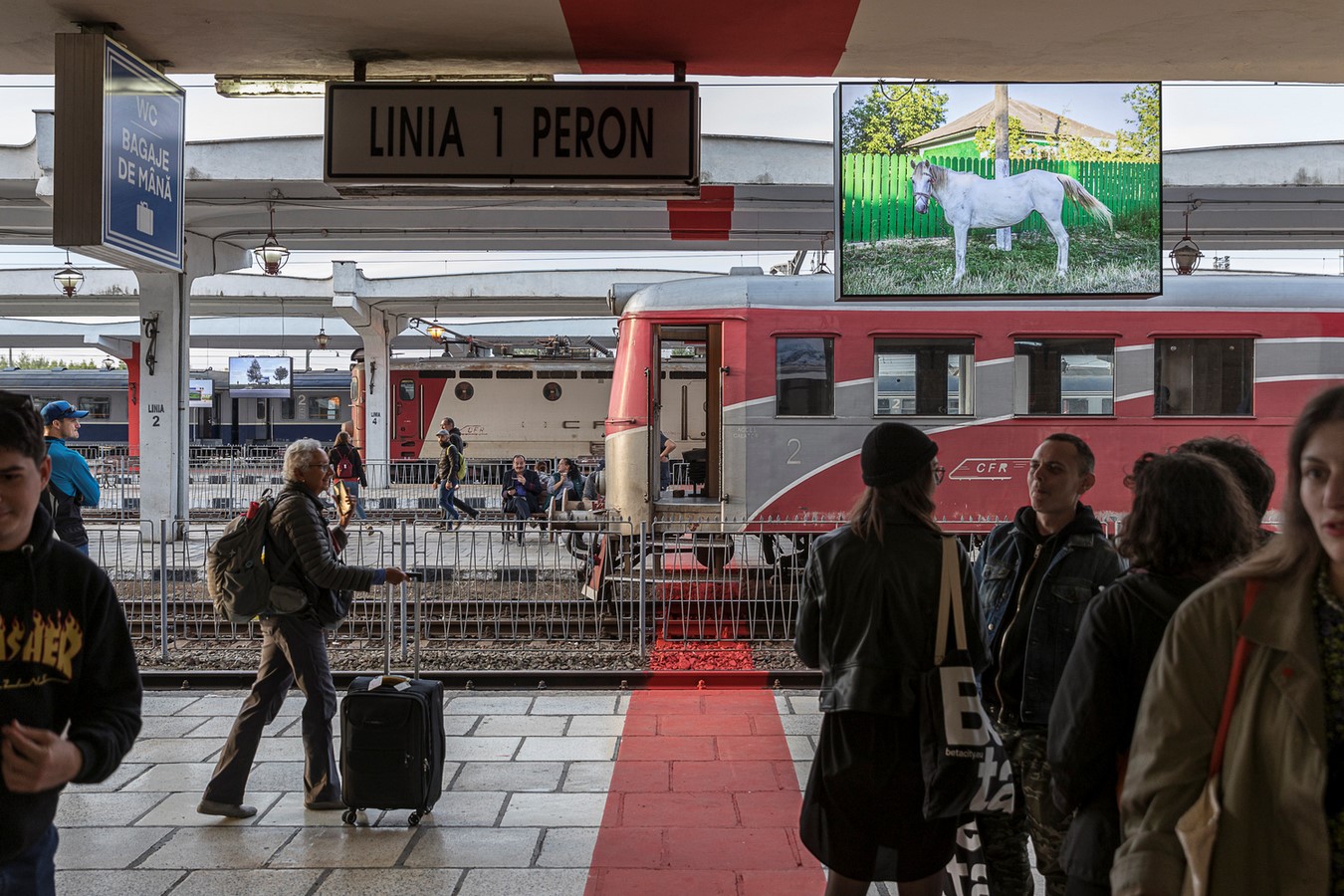 LINIA, a New Photographic Installation Looks at the Communities Living near Borders and the Lines that Separate Them - Sheet1