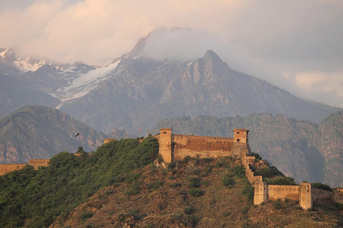 Hari Parbat_©en.wikipedia.org