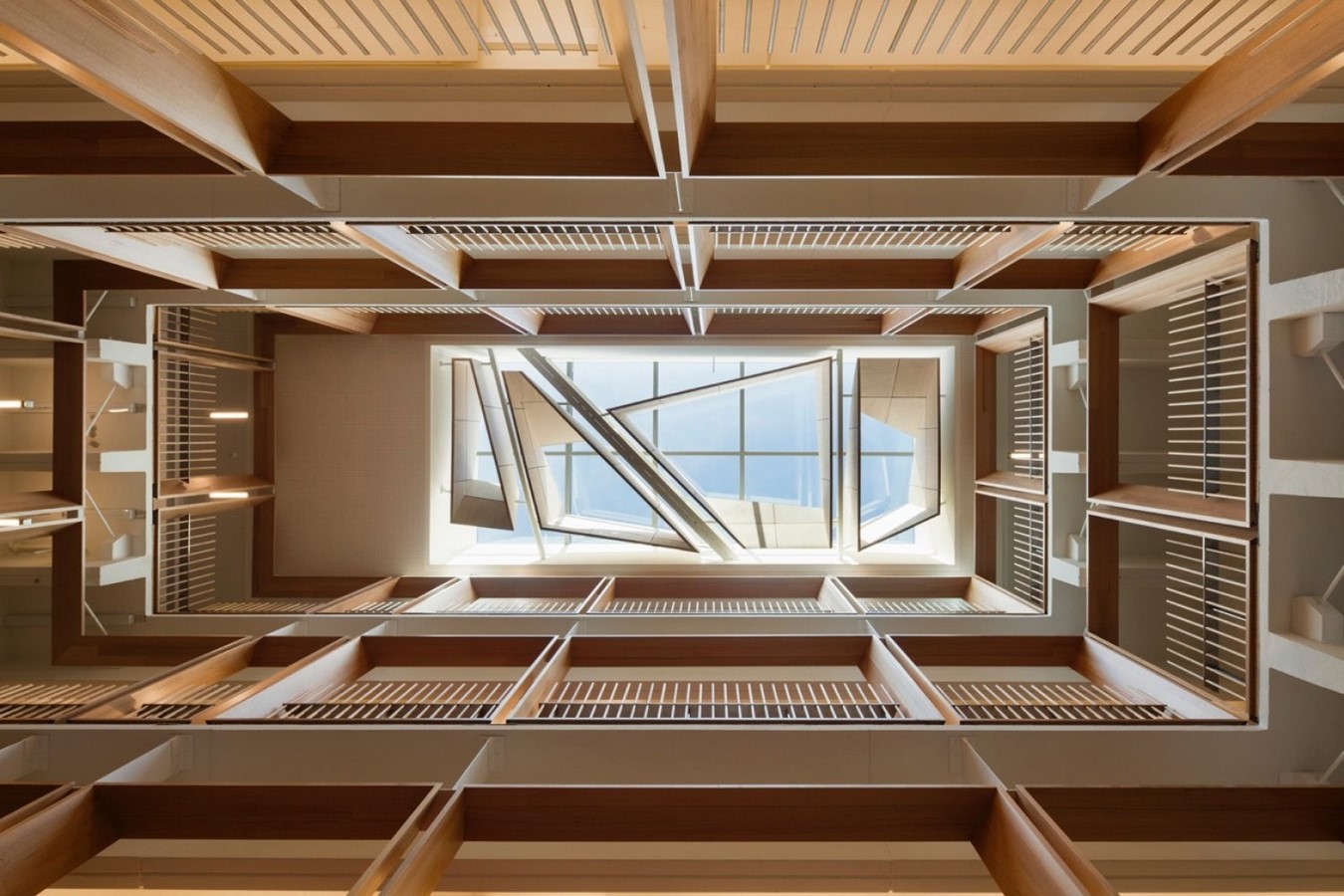 <span style="font-weight: 400;">Caulfield Library _</span><span style="font-weight: 400;">©</span><span style="font-weight: 400;">(JWA)</span>
