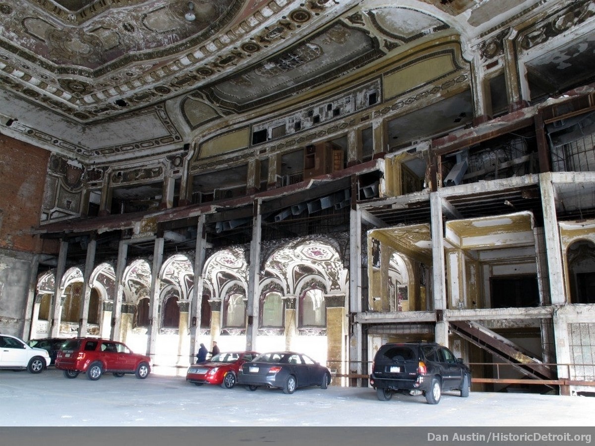 Abandoned Buildings In Detroit: 10 Buildings Every Architect Must See - Sheet6