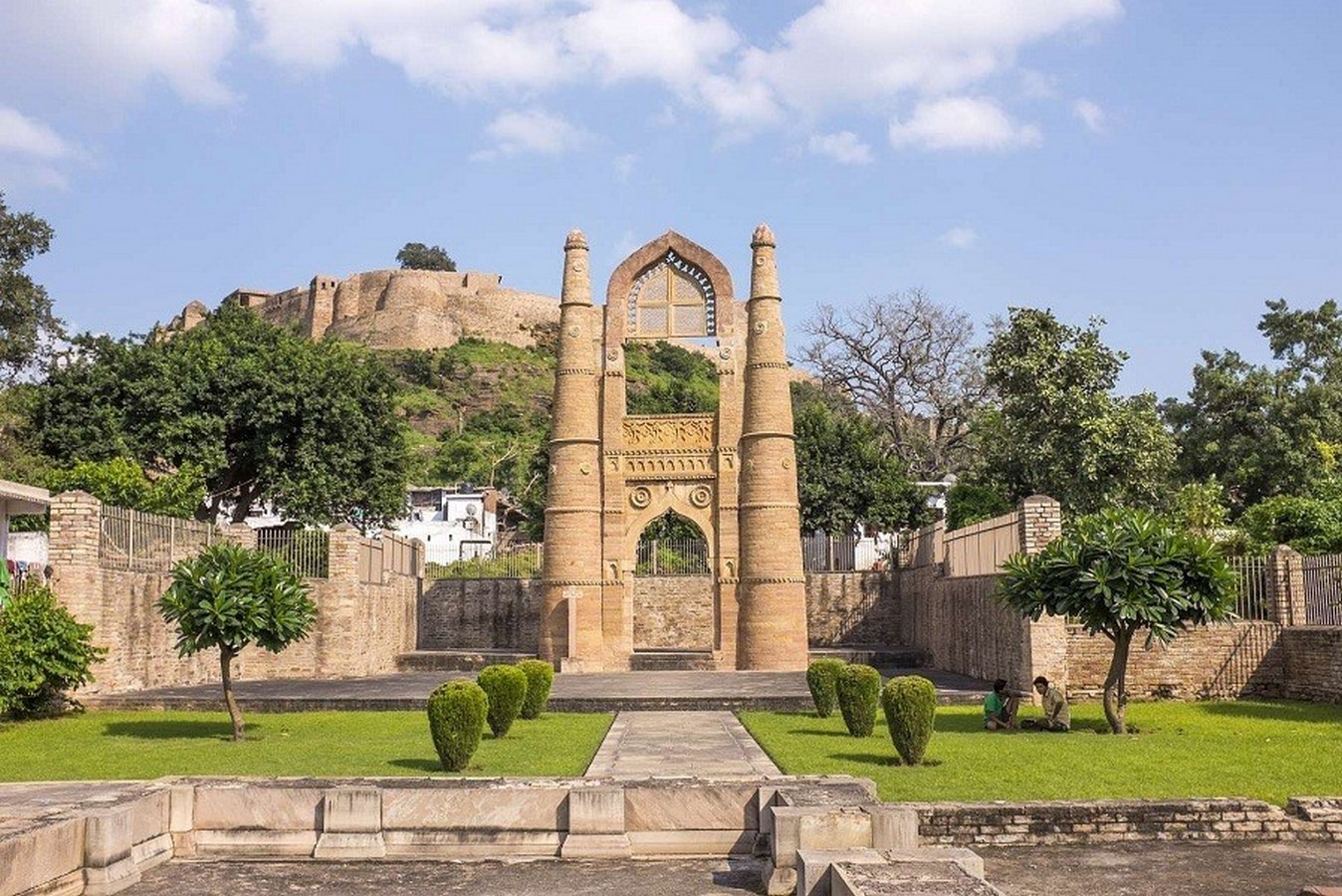 An architectural review of location: Chanderi - Sheet10