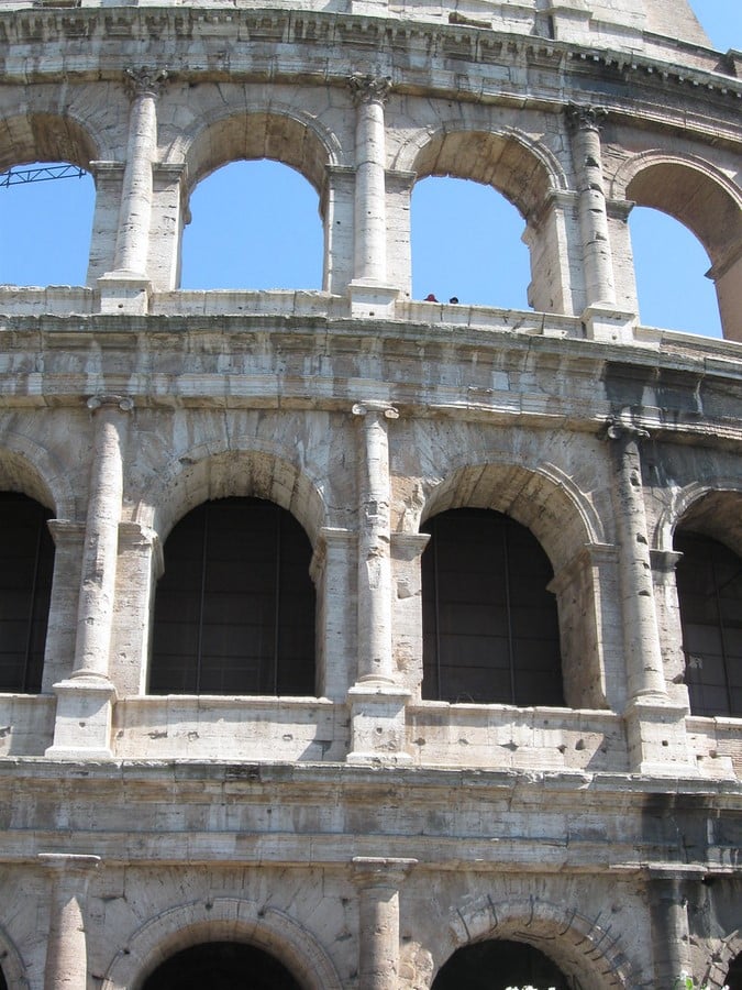 Columns _©https://www.flickr.com/photos/johnsylee/4677753755