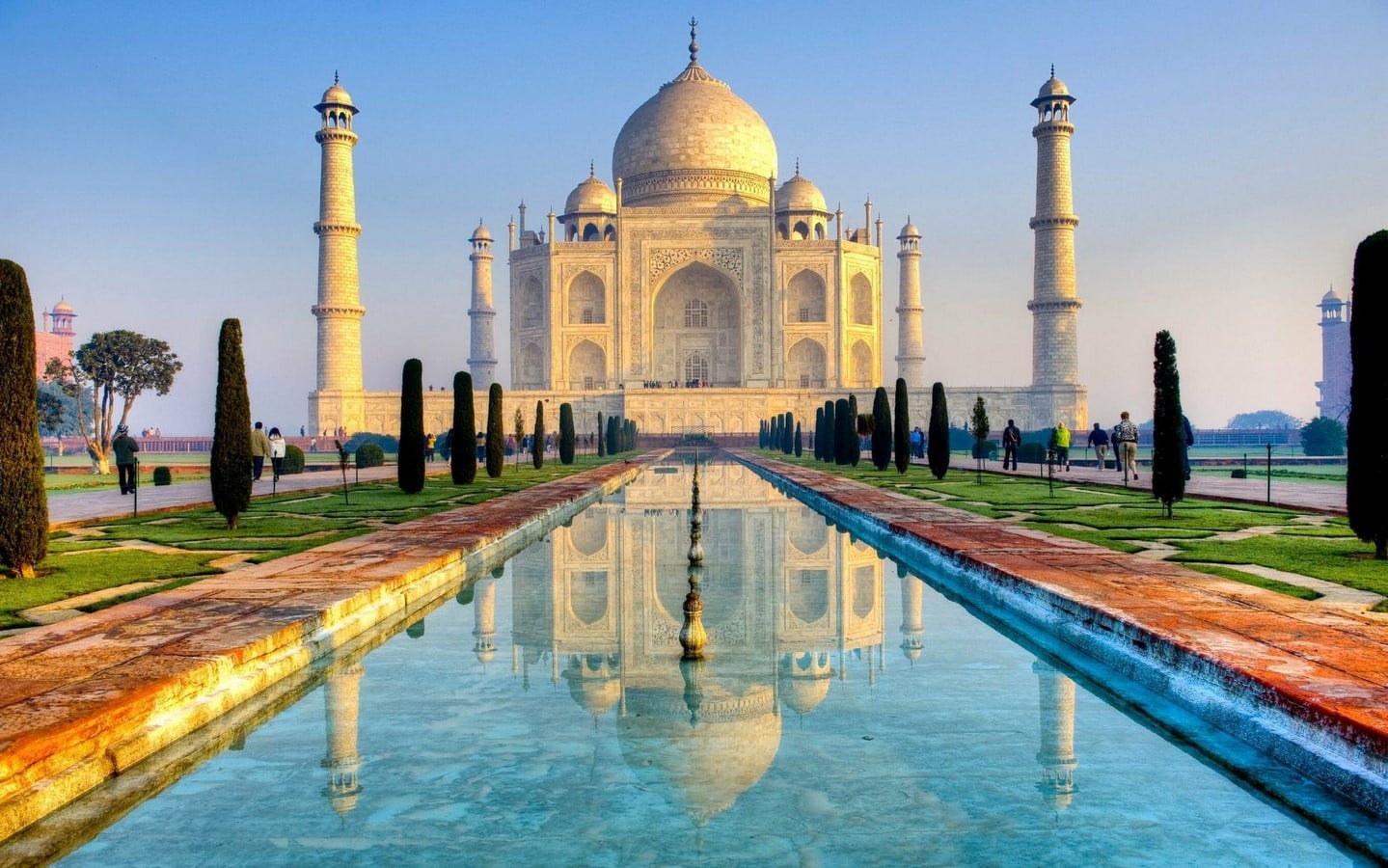 The 7 wonders of the World & how they're built - Sheet7