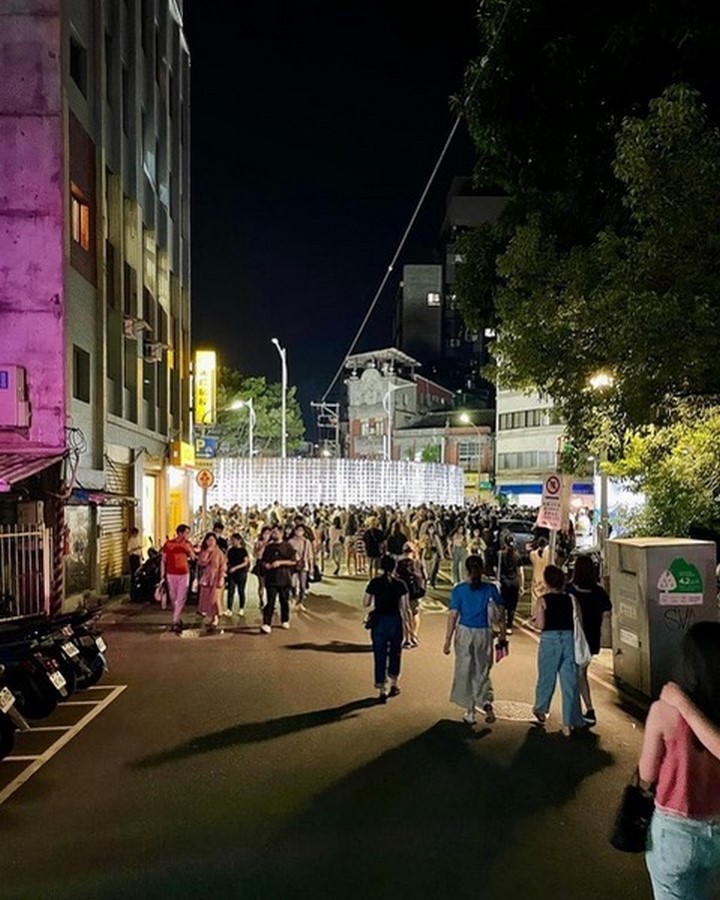 On Blank Pages. Nuit Blanche Taipei by luzinterruptus - Sheet2