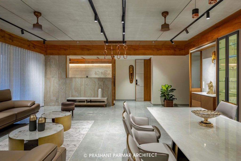 High-End 4 BHK Apartment Interiors At Enstin, Ahmedabad. by Prashant ...