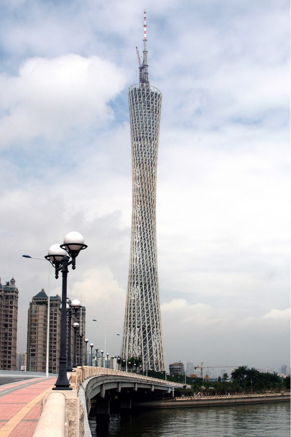 Canton Tower_©https://commons.wikimedia.org/wiki/File:Guangzhou_Tower.jpg?w=999