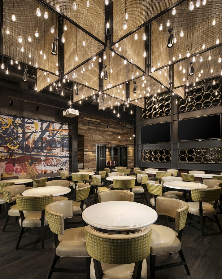 90 Ninety Bar & Grill_©https://www.novusarchitecture.com/90-ninety/