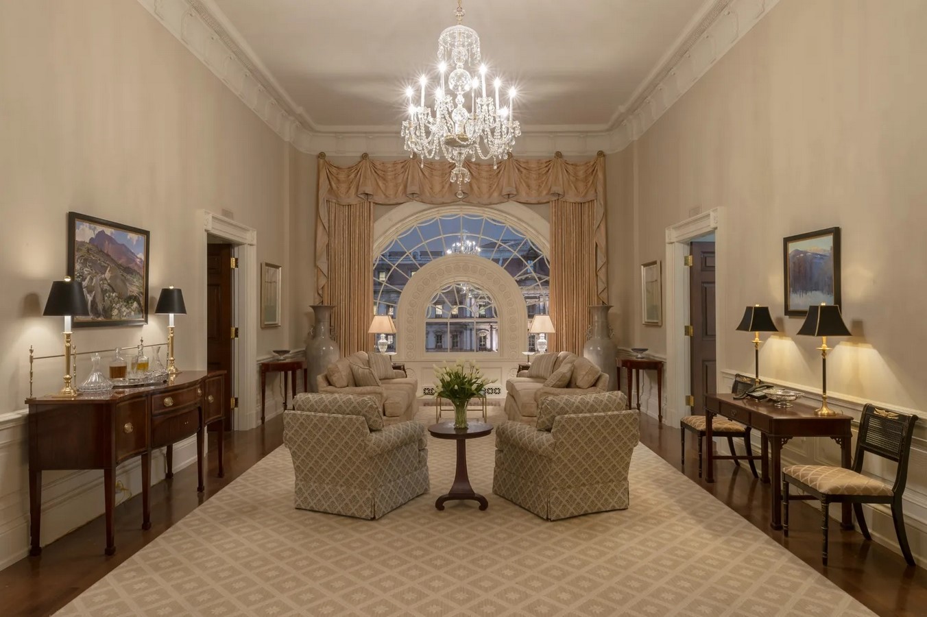 West Sitting Hall _©Nathaniel E. bell