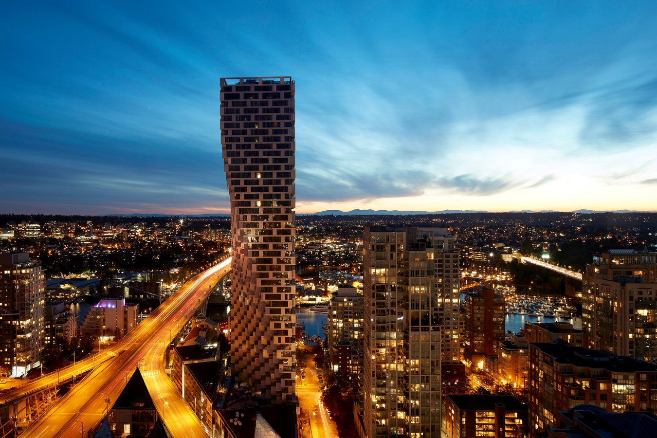 BIG Releases First Photographs of The Vancouver House and Telus Sky in Canada - SHeet3