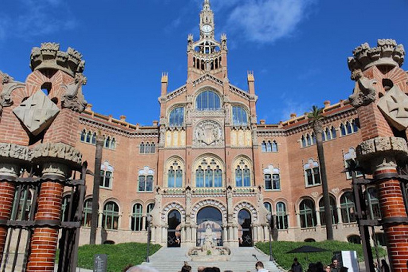 Buildings Of Spain: 15 Architectural Marvels Every Architect Must See - Sheet9
