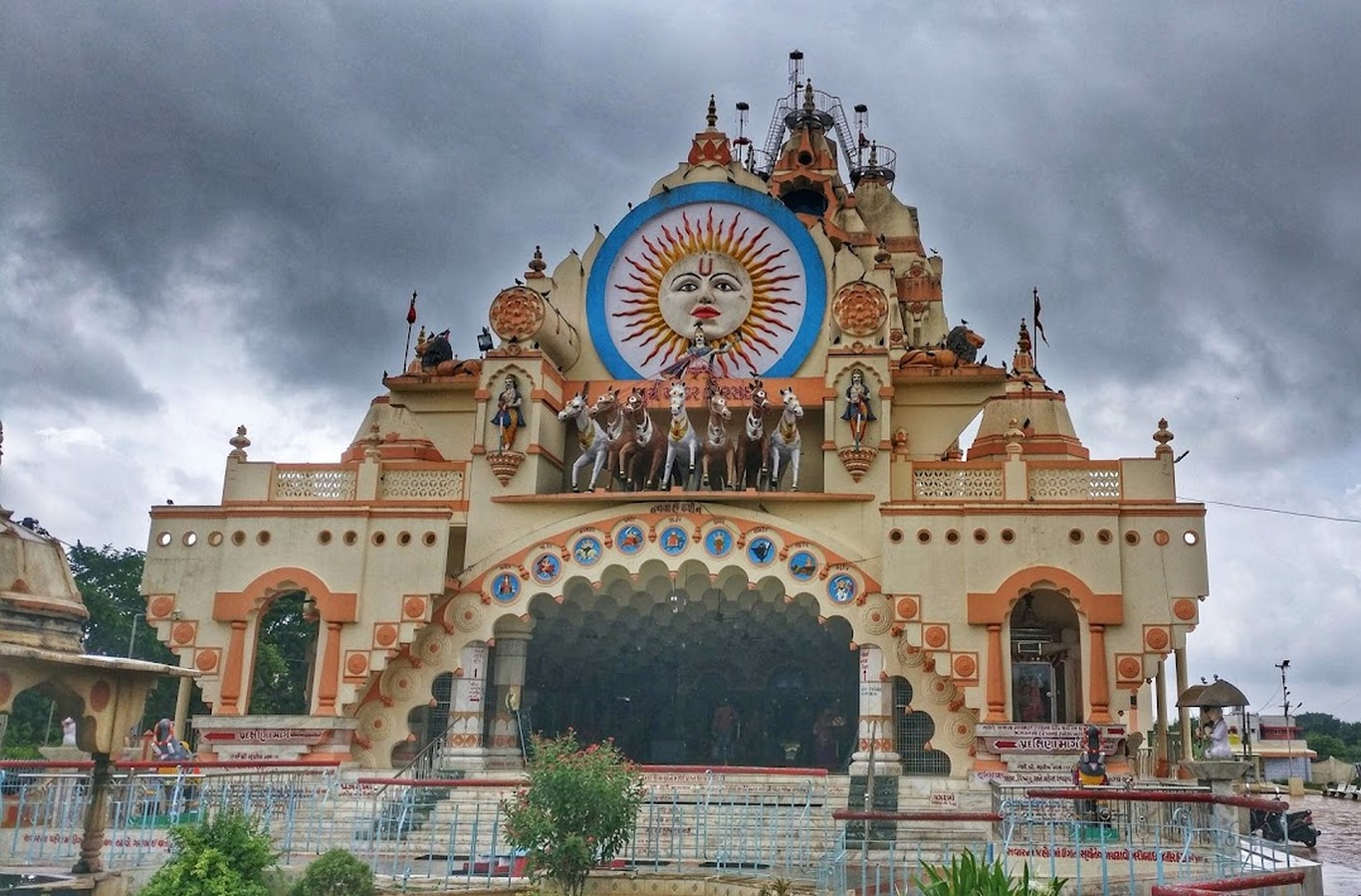 15 Places to Visit in Vadodara for Travelling Architect - SHeet24