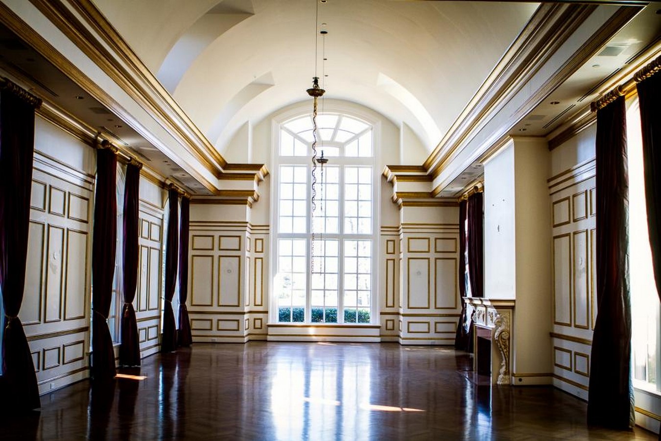 Evander Holyfield House: 10 Facts through Architect's Lens - Sheet5