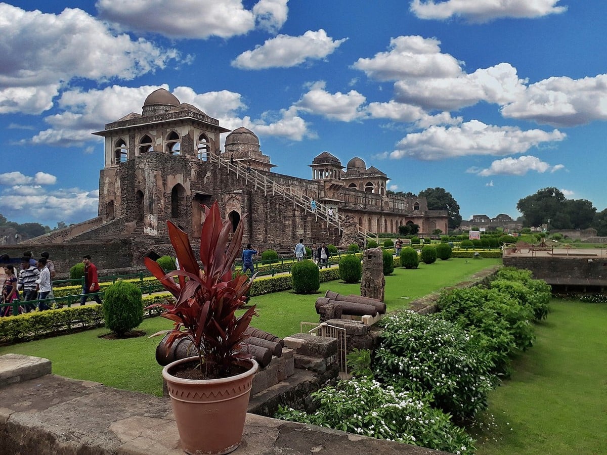 An architectural review of location: Mandu, MP - Sheet2