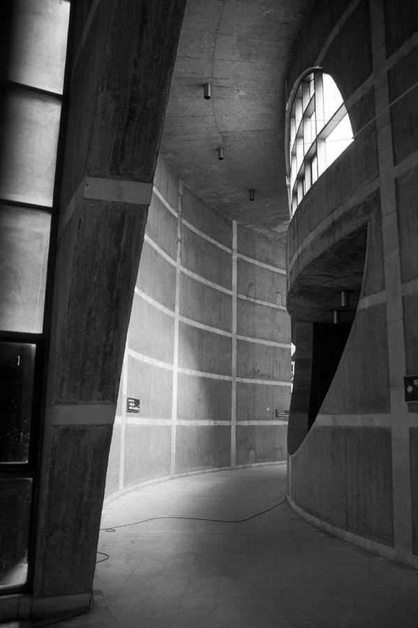 30 Famous Architects & Their Famous Buildings - Sheet39