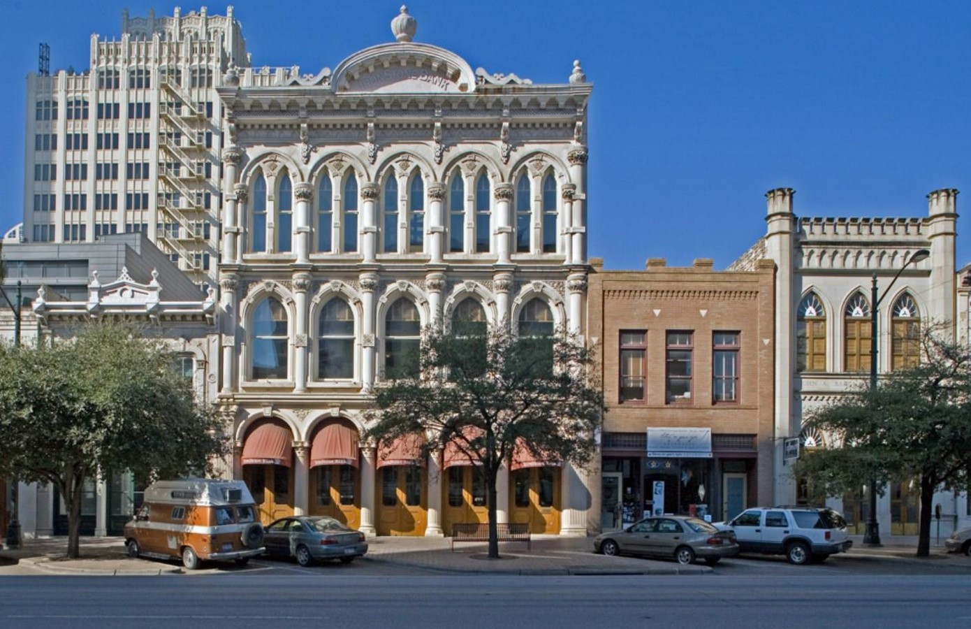 Walter Tips Building _©Gerald Moorhead