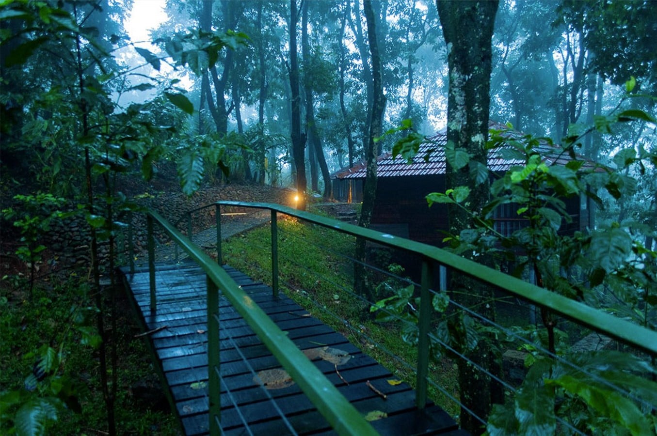 view of Lantern Stay Resort_©https://www.lanternstay.com/photo-gallery/