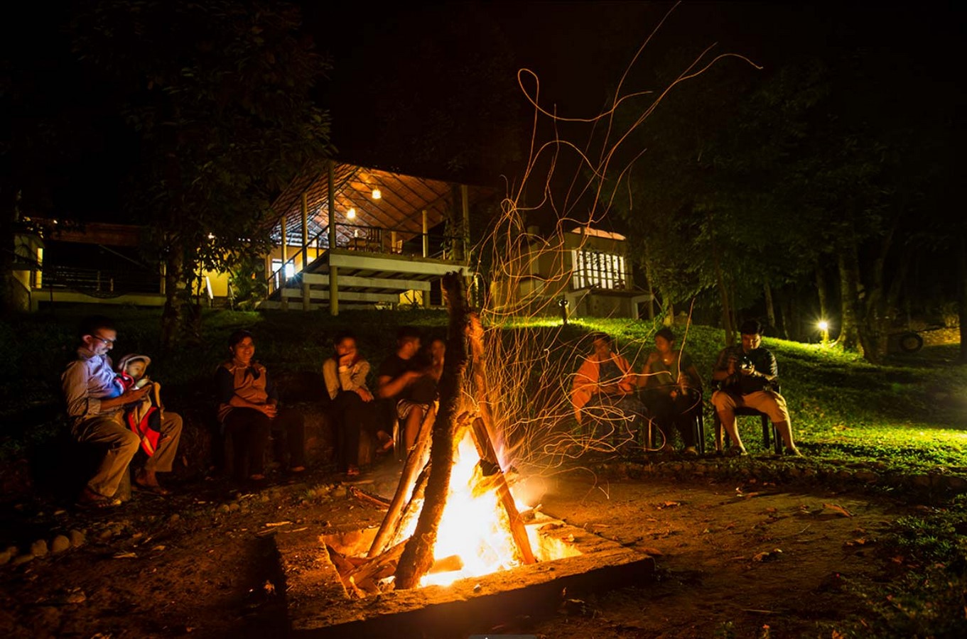 View of Lantern Stay Resort Campfire_©https://www.lanternstay.com/photo-gallery/