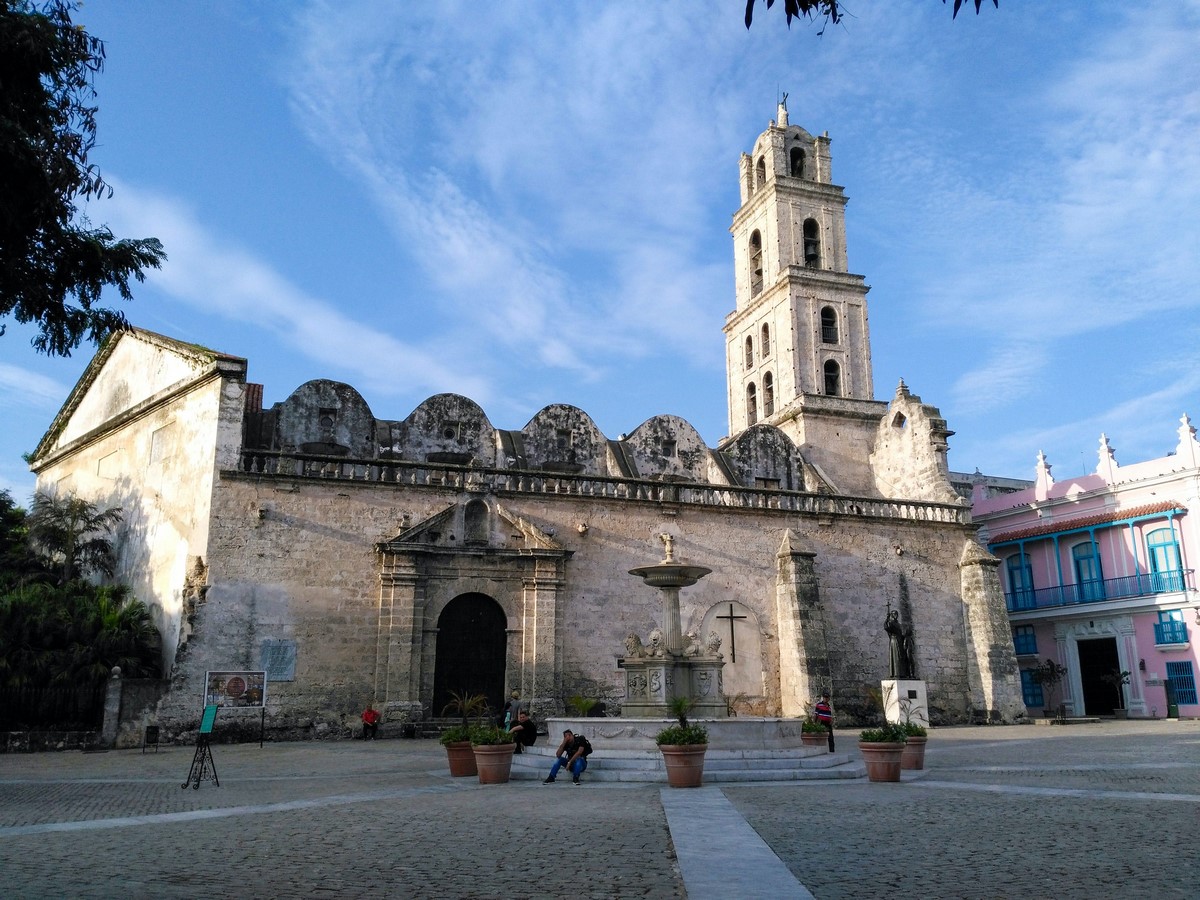 An architectural review of a location: Cuba - Sheet7