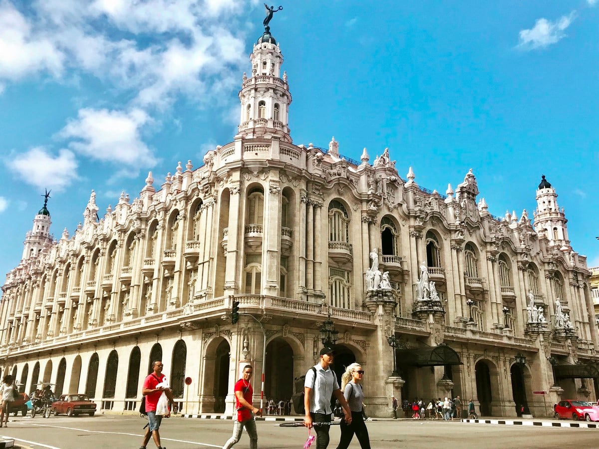 An architectural review of a location: Cuba - Sheet8